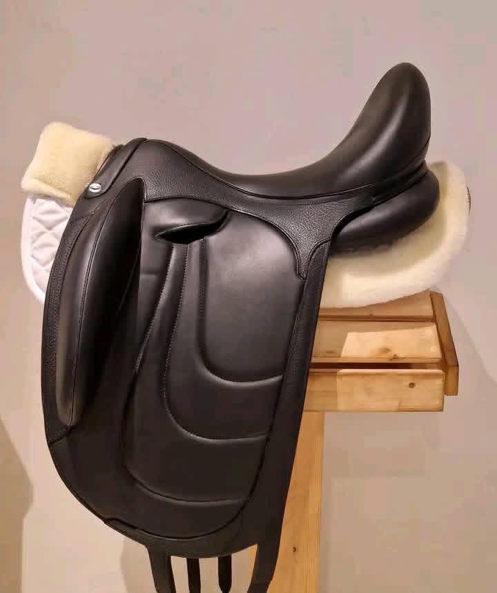  Selle de dressage Devoucoux Harmonie S ????